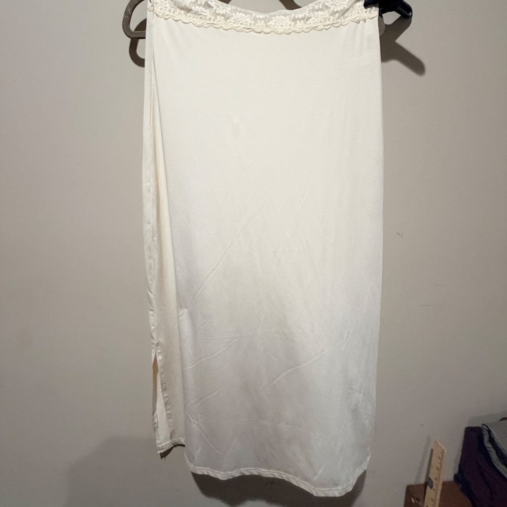 MANCYFIT Half Slip Skirt Women Medium Ivory Stretch Lace Trim Minimalist Layer